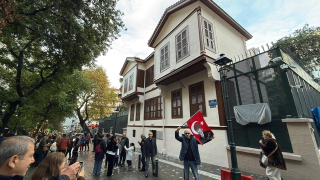 Atatürk, Selanik'te doğduğu evde anıldı