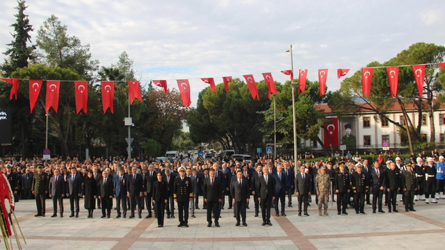Muğla'da Atatürk, törenlerle anıldı