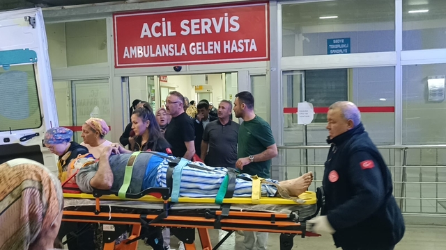 Adana'da bahçesindeki taşlık alanın tepesinden düşen kişi yaralandı