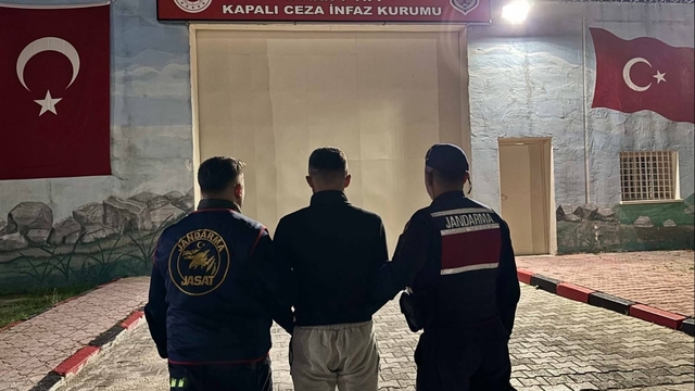 Evleri soyan şahsı JASAT yakaladı