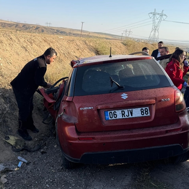 Kırşehir'de kamyonla çarpışan otomobilin sürücüsü öldü