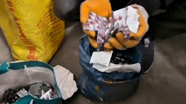 Batman'da oto lastiklerinin içinde yüzlerce uyuşturucu hap ele geçirildi