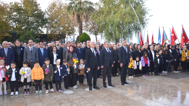 Büyük Önder Atatürk Kocaeli'de anıldı