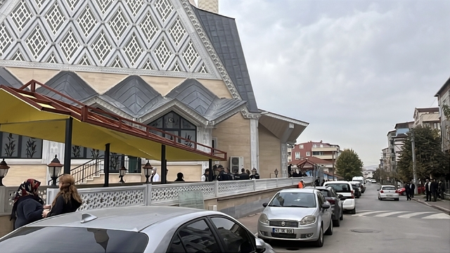 Kocaeli'de camilerde Atatürk için mevlit okutuldu