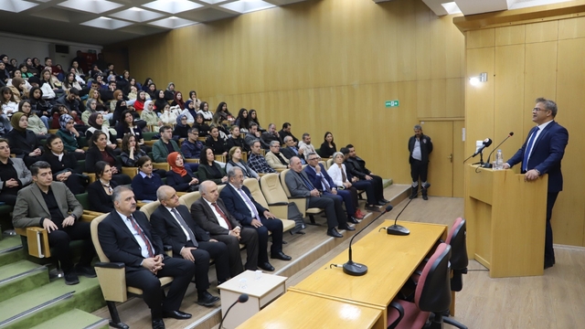 FÜ'de "Atatürk'ün İleri Görüşlülüğü" konferansı