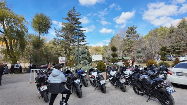 Çubuk Karagöl Tabiat Parkı'nda sonbahar yoğunluğu