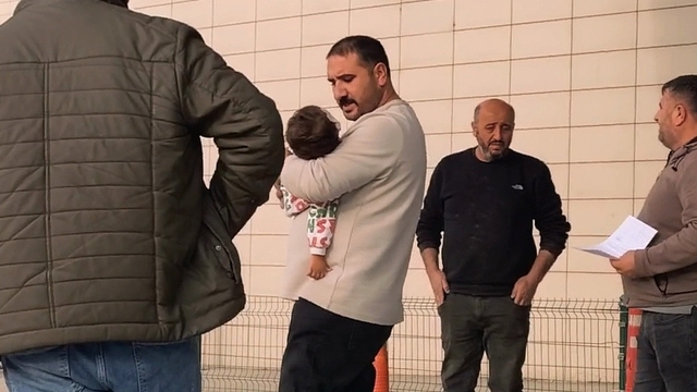 Ateşlenen torpilin patlamasıyla 2 yaşındaki Alpaslan'ın bir gözü görme yetisini kaybetti