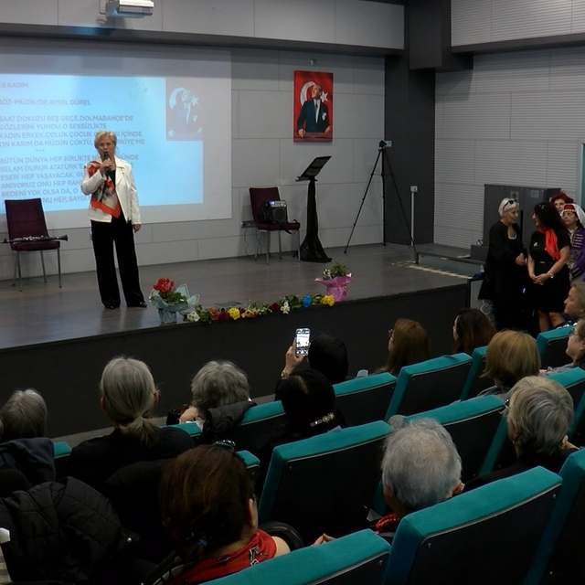 Hiç müzik eğitimi almayan 175 kadın, Atatürk'ü kendi besteledikleri şarkıyl...