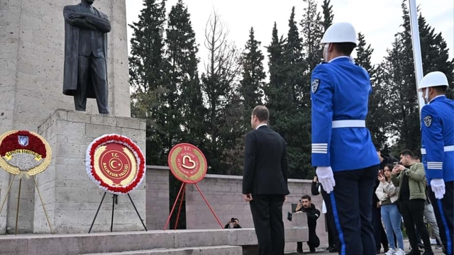 Balıkesir, 10 Kasım'da Ata'sını andı