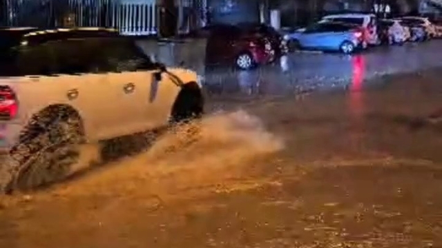 Çanakkale'de cadde ve sokaklar göle döndü