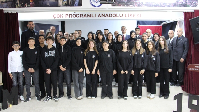 Büyük Önder Atatürk'ü anıyoruz