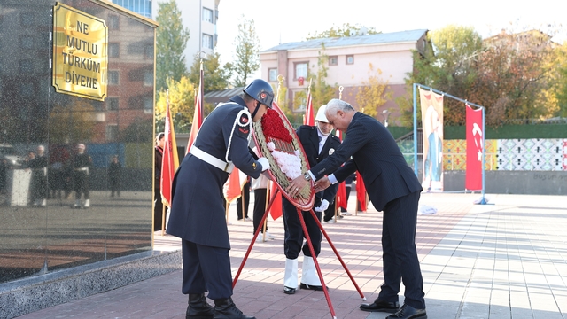 Muş'ta 10 Kasım töreninde dikkat çeken detay