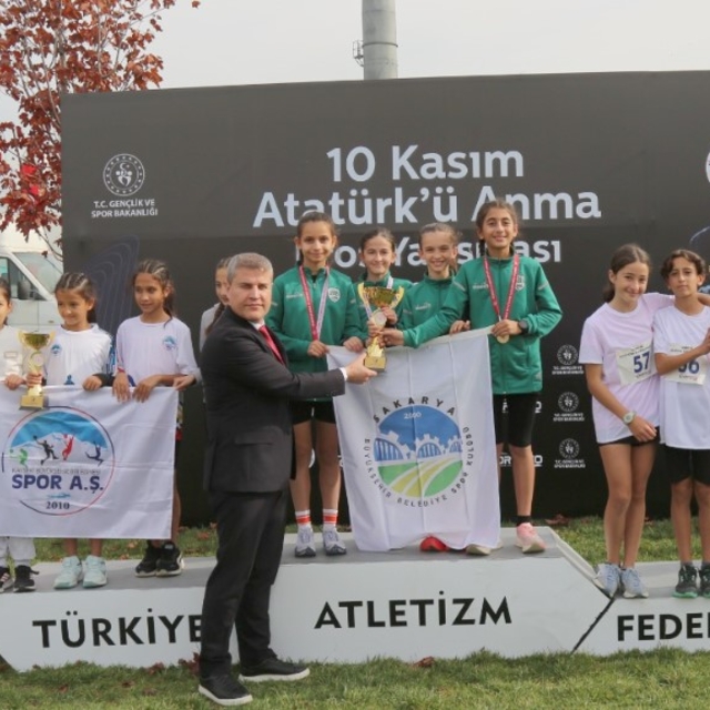 Kayserili atletler, başkentte 4 madalya kazandı