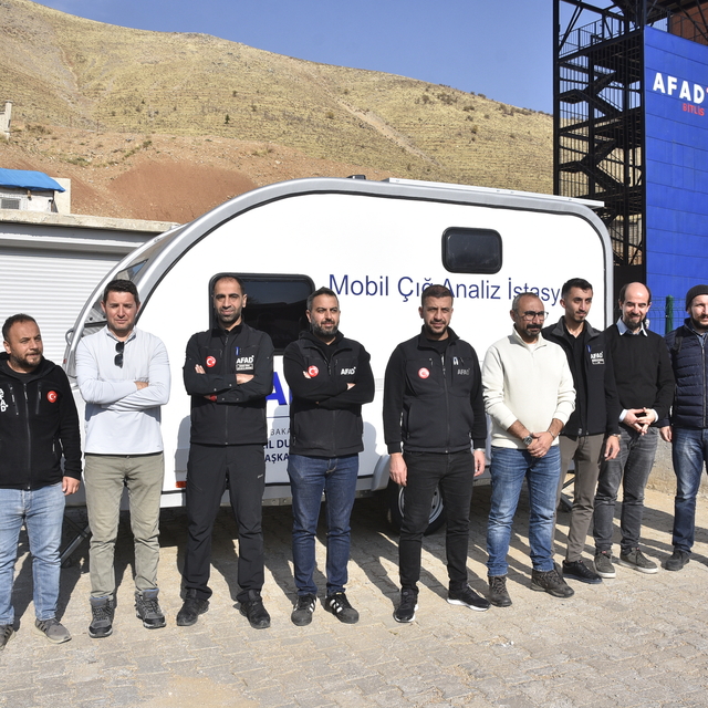 Türkiye'de ilk defa uygulanan 'Çığ Önleme Projesi' Bitlis'te hayata geçiril...