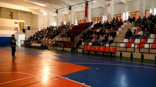 BŞEÜ'de "En İyi Narkotik Polisi Anne" projesi eğitimi düzenlendi