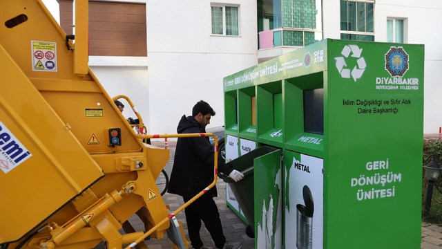 15 sitede ayrıştırılan atıklar geri dönüşüme entegre ediliyor