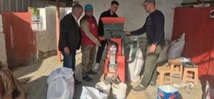 Üreticinin yüzü güldü: Ücretsiz pirinç soyma hizmeti