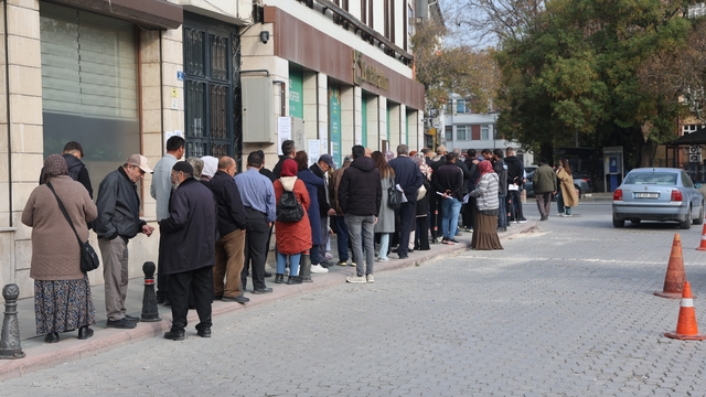Konya'da 'Yüzyılın Konut Projesi'ne müracaat yoğunluğu