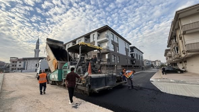 İnegöl Belediyesi'nden 3 bölgede asfalt hamlesi