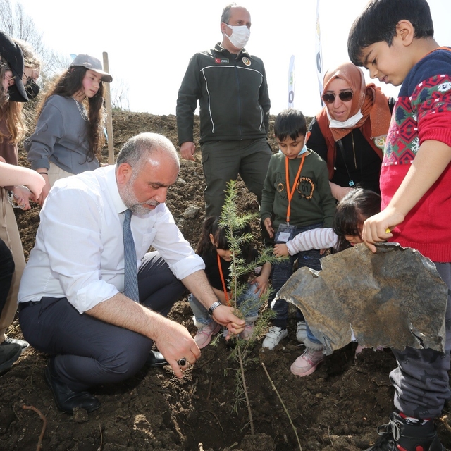 Canik'te fidanlar toprakla buluştu