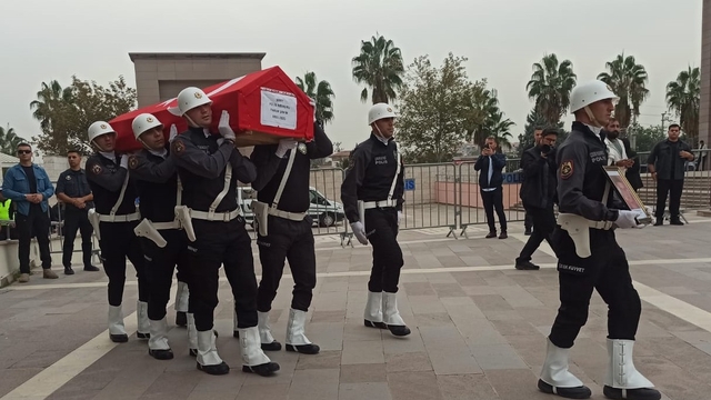 Osmaniye'de görevi başında kalp krizi geçiren polis memuru şehit oldu