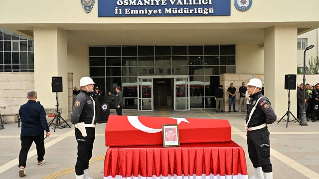 Görevi başında kalp krizi geçiren polis memuru şehit oldu (2)