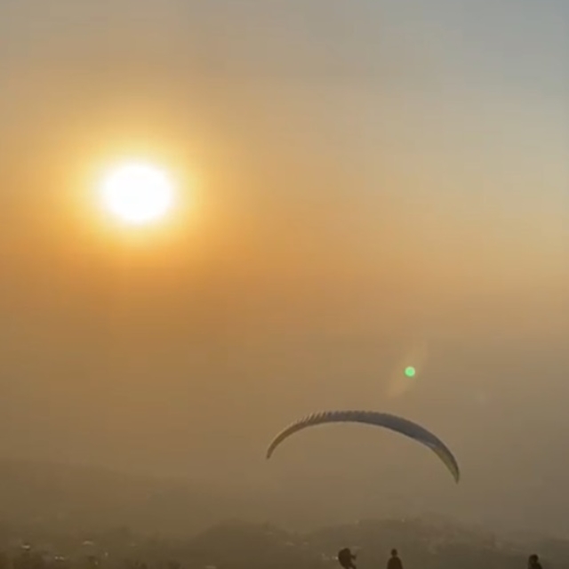 Yamaç paraşütçüsü kalkış sırasında kaza geçirdi