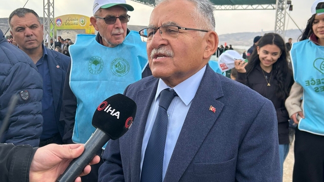 Başkan Büyükkılıç: "30 büyükşehir içerisinde su fiyatlarında 28. sıradayız"
"Bu yıl Kayseri'de 368 bin ağaç diktik"