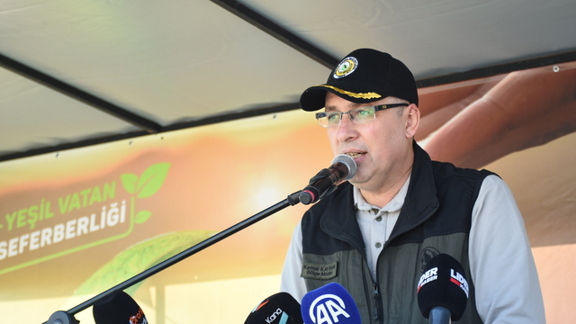 Antalya ve çevre illerde fidanlar toprakla buluşturuldu