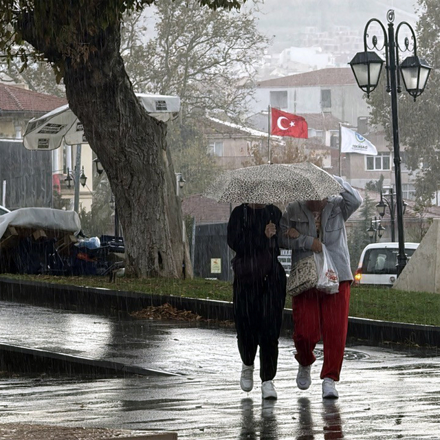 Tekirdağ'da sağanak etkili oldu