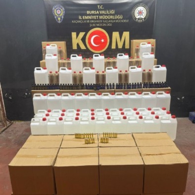 Bursa'da bin 32 litre etil alkol ele geçirildi