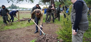 Sındırgı'da Milli Ağaçlandırma Günü'nde fidanlar toprakla buluştu