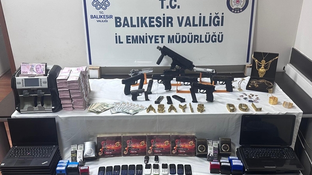 Balıkesir merkezli dolandırıcılık operasyonunda 27 zanlı tutuklandı