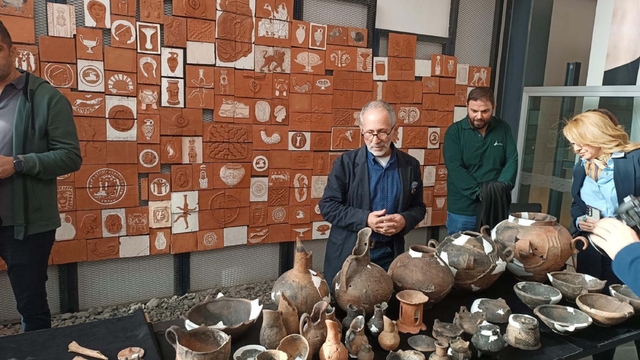 Yassıtepe ve Yeşilova höyüklerindeki buluntular sergilendi