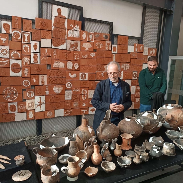 Yassıtepe ve Yeşilova höyüklerindeki buluntular sergilendi