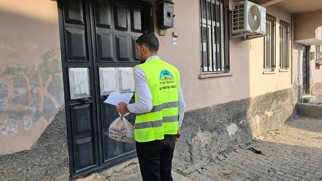 Eyyübiye'de günlük 3 bin kişiye sıcak yemek ulaştırılıyor