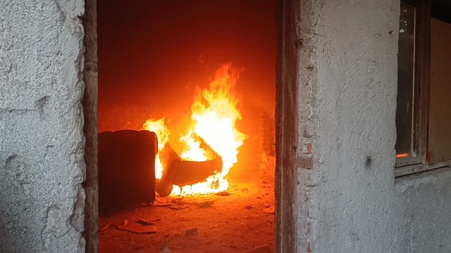 Çorum'da metruk evde çıkan yangın söndürüldü