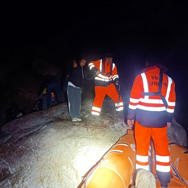 Fethiye'de 20'si çocuk 40 düzensiz göçmen yakalandı