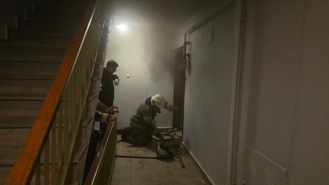 2'nci kattaki ev, yangında zarar gördü