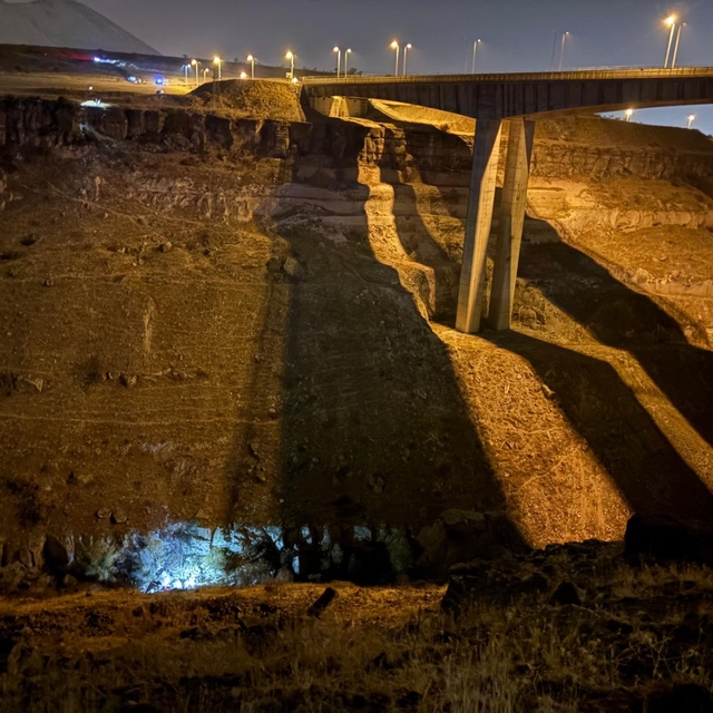 Otomobil 200 metre yükseklikten vadiye uçtu: 1 ölü