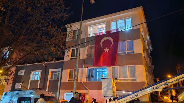 Üsteğmen Emre Mercan'ın şehadet haberi Eskişehir'deki ailesine verildi