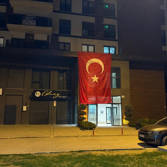 Düşen uçaktaki şehitlerin şehadet haberi Kayseri'deki ailelerine verildi
Şe...