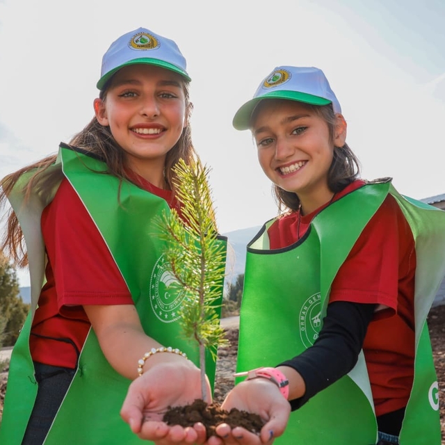 Erzincan'da 14 bin fidan toprakla buluştu