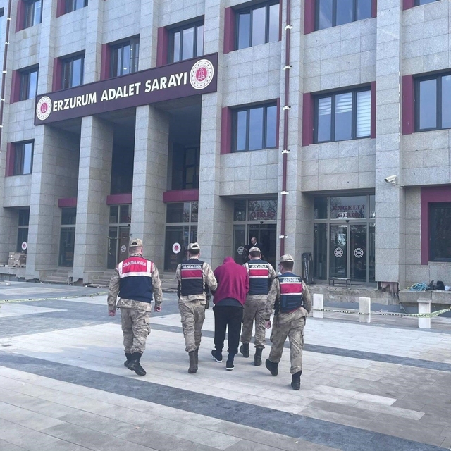 Jandarmadan kaçamadı; 2 yıldır aranıyordu