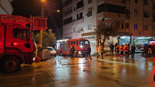 Mudanya'da apartmanın ikinci katında çıkan yangın söndürüldü