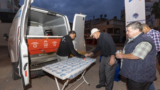 '1 Ekmek 1 Çorba' projesi bu kış da Mersin'in içini ısıtıyor