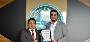 Balıkesir Üniversitesine, ISO 9001 belgesi