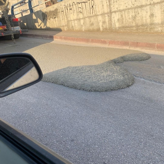Elazığ'da yola beton döken miksere 668 bin lira ceza kesildi