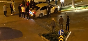 Manavgat'ta otomobiller çarpıştı: 3 yaralı