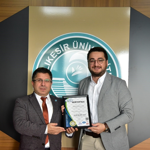 Balıkesir Üniversitesine, ISO 9001 belgesi